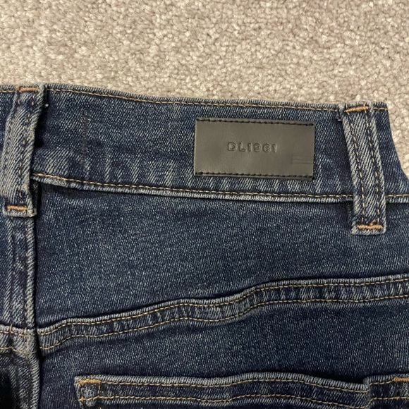 DL1961 Halle High-Rise Straight-Leg Jeans nwot classic staple capsule 26 - Picture 4 of 8